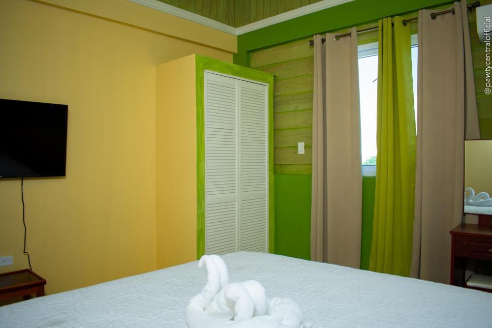 Ivs Bed And Breakfast Kingston Eksteriør bilde